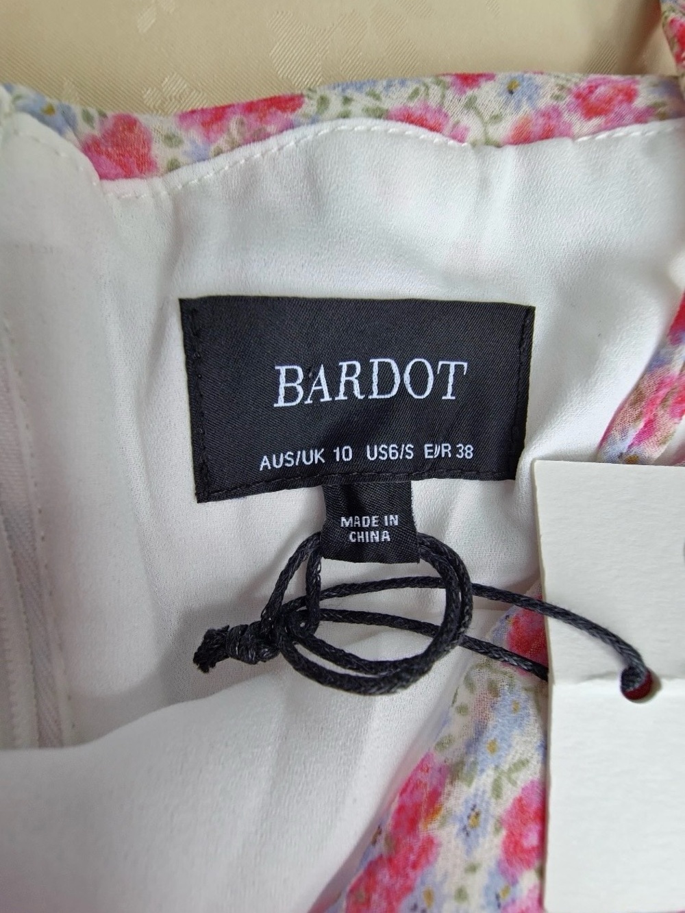 Bardot Pink Ditsy Floral Ruched Midi Dress Size 6 NWT - Picture 6 of 10